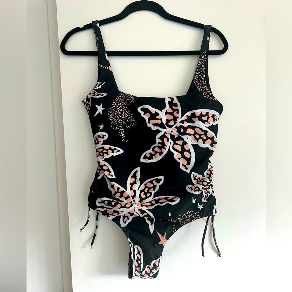 Las Surenas swimsuit